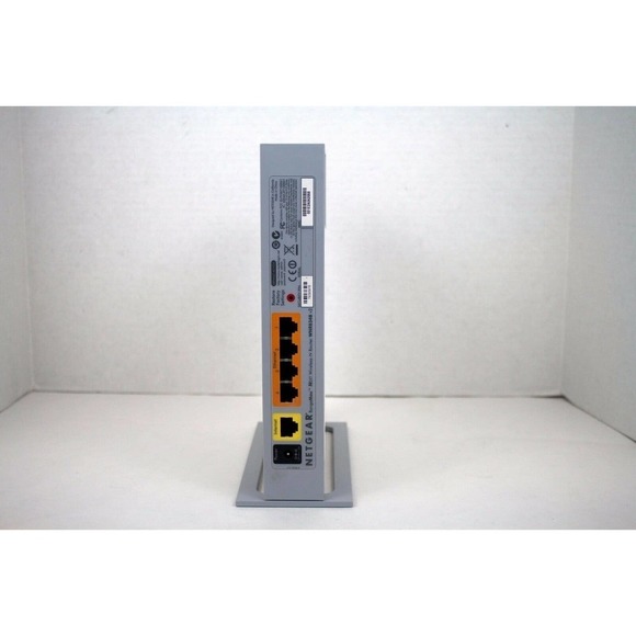 Netgear RangeMax WNR834B 270 Mbps 4-Port 10/100 Wireless N Router WNR834B-100NAS - Picture 6 of 10